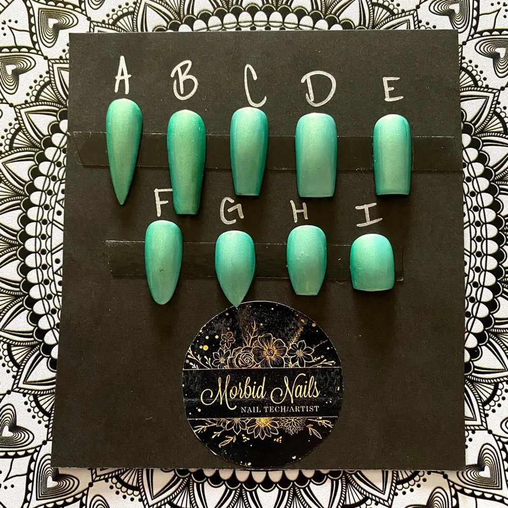 Custom press on nails - Picture 2 of 4